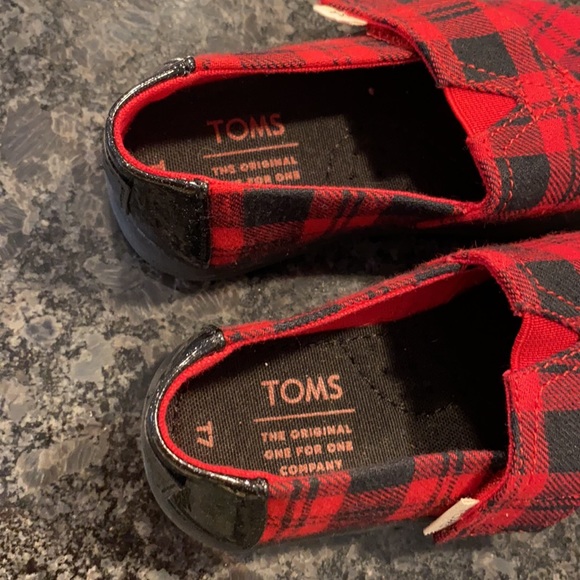 TOMS Plaid Slip Ons - Picture 4 of 5